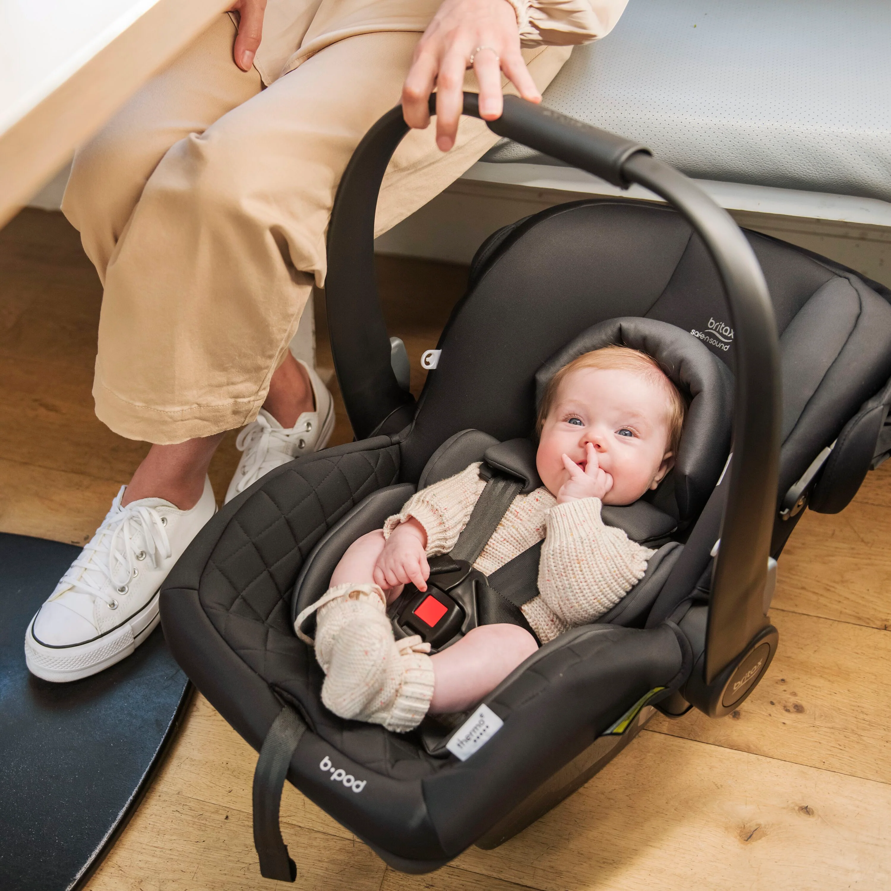 Britax B-Pod LITE Baby Capsule + ClickTight Base - Image 3