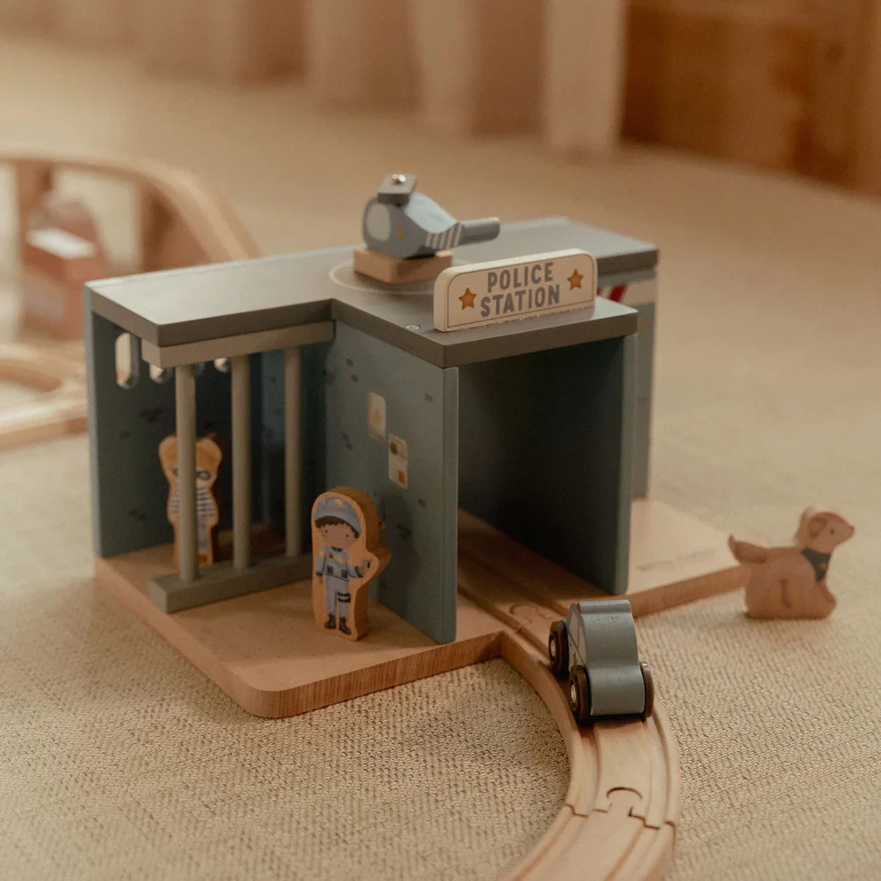 Little Dutch Wooden Police Station - Image 6